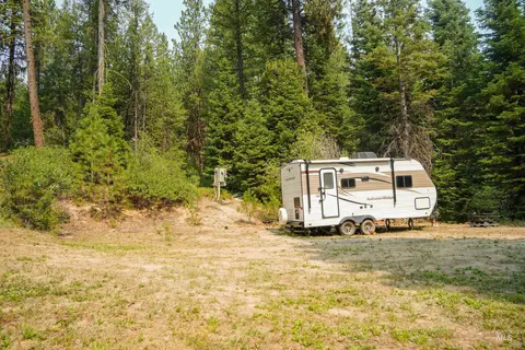 40 Ranch Cir, Cascade, ID 83611 photo 2