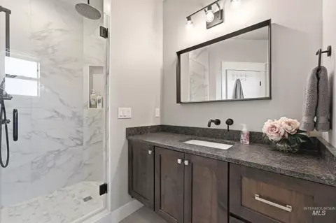 Bath - 1315 N Big Star Pl, Eagle, ID 83616 photo 5 of 6