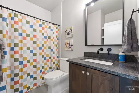 Bath - 1315 N Big Star Pl, Eagle, ID 83616 photo 6 of 6
