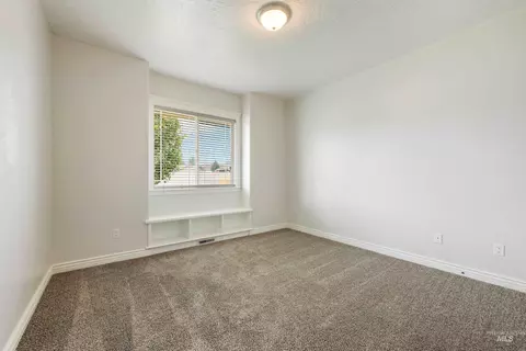 Bedroom - 256 Edmonds Dr, Meridian, ID 83642 photo 1 of 4