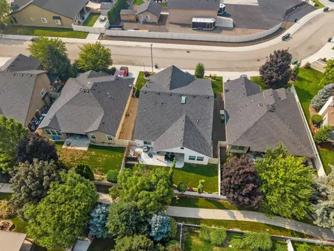 View/Area - 256 Edmonds Dr, Meridian, ID 83642 photo 5 of 6