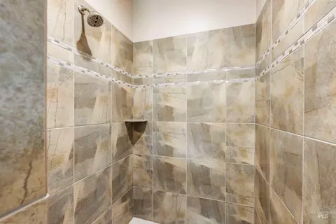 Bath - 256 Edmonds Dr, Meridian, ID 83642 photo 5 of 5