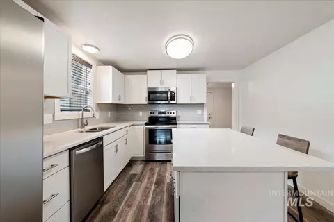 820 Elgin St, Caldwell, ID 83605