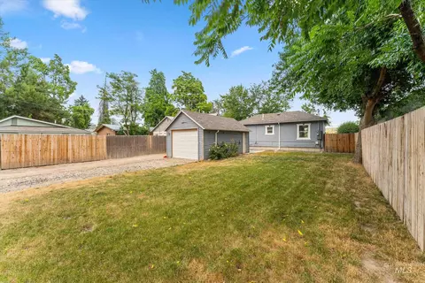Exterior - 409 N 7th St, Payette, ID 83661 photo 7 of 10