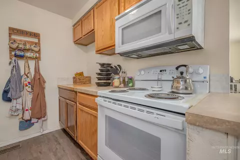 Kitchen - 350 Farber Dr, Payette, ID 83661 photo 3 of 3