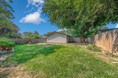 Exterior - 350 Farber Dr, Payette, ID 83661 photo 8 of 13