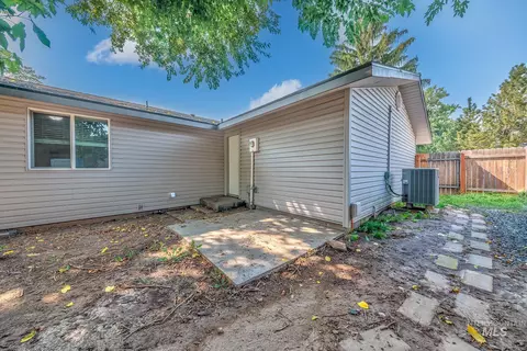 Exterior - 350 Farber Dr, Payette, ID 83661 photo 10 of 13