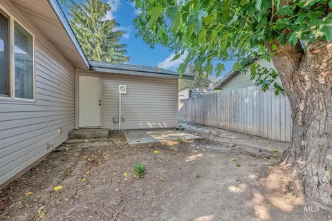 Exterior - 350 Farber Dr, Payette, ID 83661 photo 9 of 13