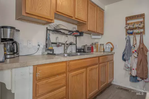 Kitchen - 350 Farber Dr, Payette, ID 83661 photo 2 of 3