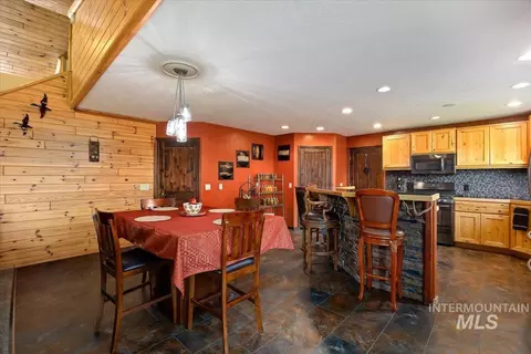 Dining - 2819 S 850 E, Hagerman, ID 83332 photo 3 of 3