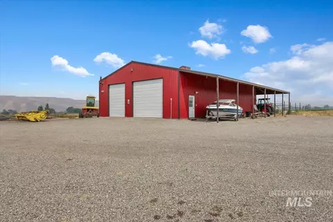 Exterior - 2819 S 850 E, Hagerman, ID 83332 photo 3 of 11