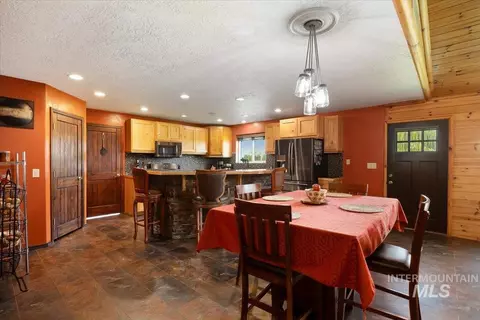 Dining - 2819 S 850 E, Hagerman, ID 83332 photo 1 of 3