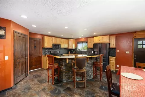 Kitchen - 2819 S 850 E, Hagerman, ID 83332 photo 1 of 5