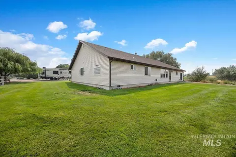 Exterior - 2819 S 850 E, Hagerman, ID 83332 photo 4 of 11