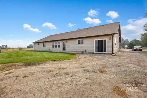 Exterior - 2819 S 850 E, Hagerman, ID 83332 photo 8 of 11