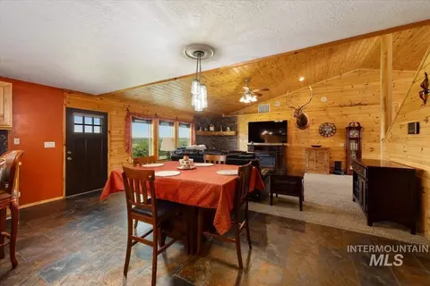 Dining - 2819 S 850 E, Hagerman, ID 83332 photo 2 of 3