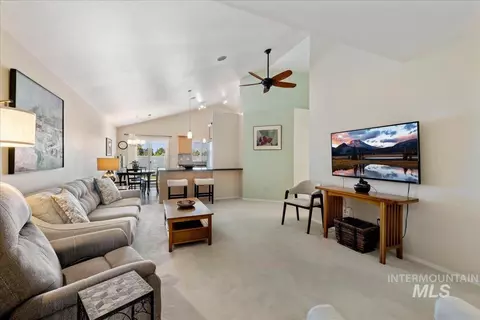 Living - 293 S Case St, Kuna, ID 83634 photo 1 of 2