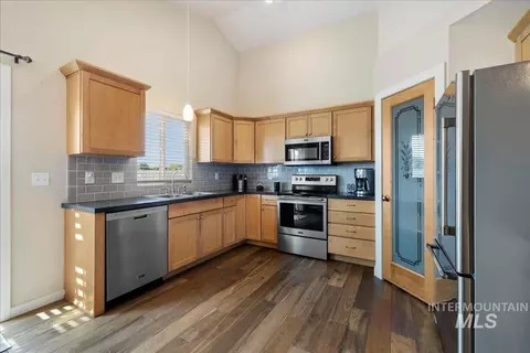 Kitchen - 293 S Case St, Kuna, ID 83634 photo 2 of 4