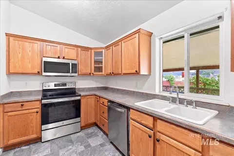 Kitchen - 30 Maple Dr, Weiser, ID 83672 photo 1 of 2
