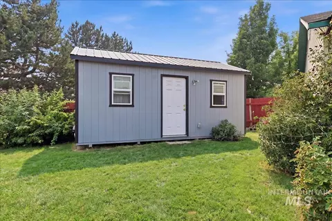 Exterior - 30 Maple Dr, Weiser, ID 83672 photo 6 of 8
