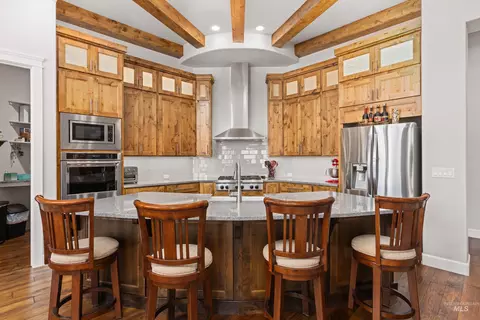 Kitchen - 6098 W Striker Ct, Eagle, ID 83616 photo 4 of 6