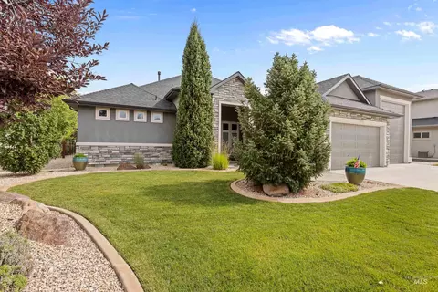 Exterior - 6098 W Striker Ct, Eagle, ID 83616 photo 1 of 16
