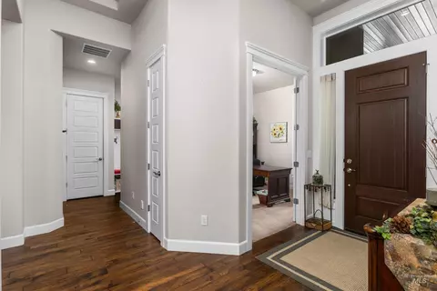 Entry Way - 6098 W Striker Ct, Eagle, ID 83616 photo 4 of 5