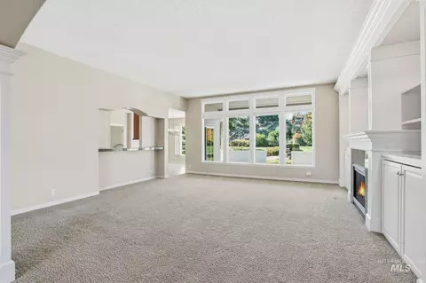 Living - 1007 W Oakhampton Dr, Eagle, ID 83616 photo 1 of 3