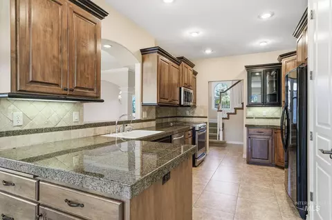 Kitchen - 1007 W Oakhampton Dr, Eagle, ID 83616 photo 1 of 3