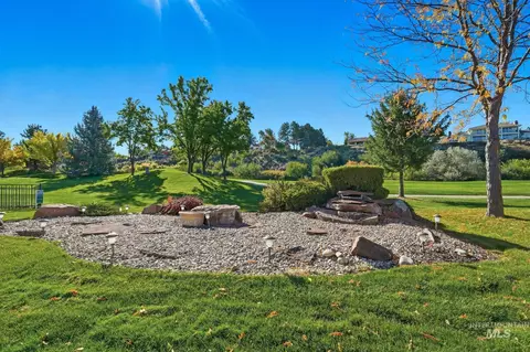 Exterior - 1007 W Oakhampton Dr, Eagle, ID 83616 photo 6 of 6