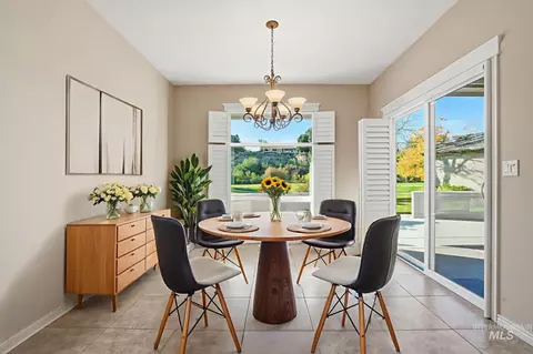Dining - 1007 W Oakhampton Dr, Eagle, ID 83616 photo 2 of 2