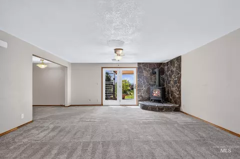 Living - 2201 E Dicky Cir, Eagle, ID 83616 photo 2 of 2