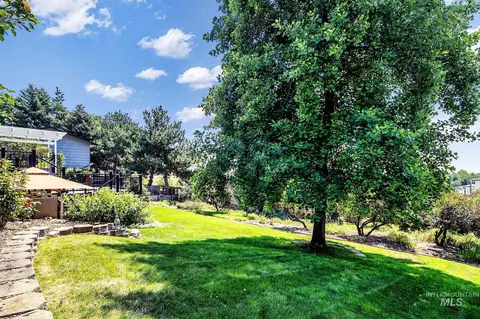 Exterior - 2201 E Dicky Cir, Eagle, ID 83616 photo 6 of 10