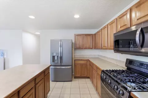 Kitchen - 16765 Ardyce Ave, Caldwell, ID 83607 photo 5 of 5