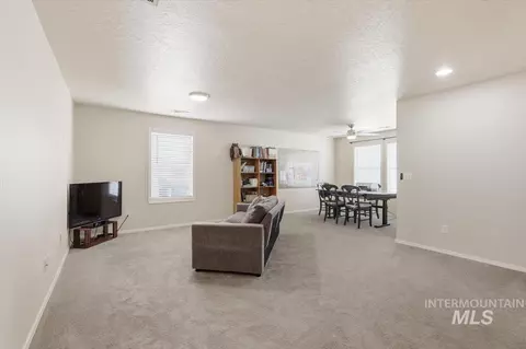 Living - 16765 Ardyce Ave, Caldwell, ID 83607 photo 2 of 2