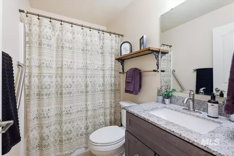 Bath - 16765 Ardyce Ave, Caldwell, ID 83607 photo 1 of 2