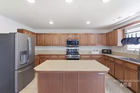 Kitchen - 16765 Ardyce Ave, Caldwell, ID 83607 photo 1 of 5