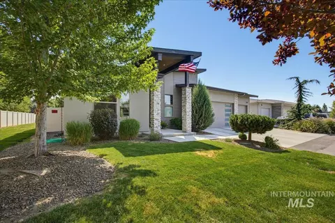 Exterior - 514 W Carnelian Ln, Eagle, ID 83616 photo 6 of 7