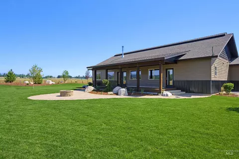 Exterior - 13945 Galloping Rd, Mccall, ID 83638 photo 6 of 13