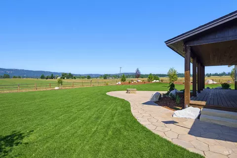 Exterior - 13945 Galloping Rd, Mccall, ID 83638 photo 3 of 13