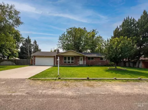 2819 Shamrock Ave, Nampa, ID 83686