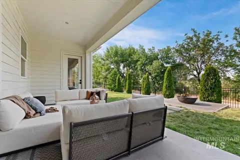 Exterior - 7310 W Palamas Dr, Eagle, ID 83616 photo 6 of 6