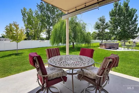 Exterior - 15585 Moonstruck Dr, Caldwell, ID 83607 photo 3 of 10