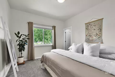 Bedroom - 15585 Moonstruck Dr, Caldwell, ID 83607 photo 4 of 6