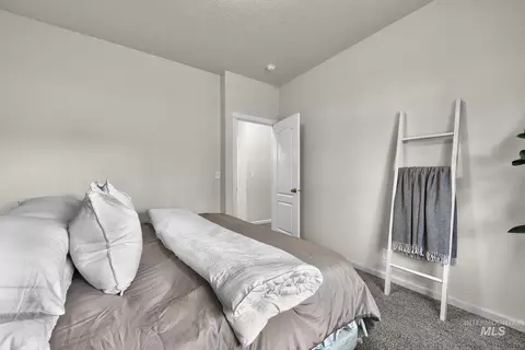 Bedroom - 15585 Moonstruck Dr, Caldwell, ID 83607 photo 5 of 6