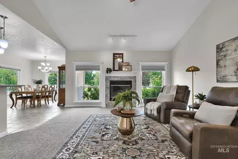 Living - 15585 Moonstruck Dr, Caldwell, ID 83607 photo 1 of 1
