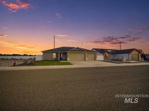 Exterior - 1243 Magic Rd, Twin Falls, ID 83301 photo 2 of 5