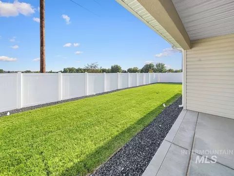 Exterior - 1243 Magic Rd, Twin Falls, ID 83301 photo 4 of 5
