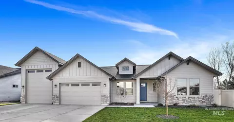 9887 W Snow Wolf Ln, Star, ID 83669