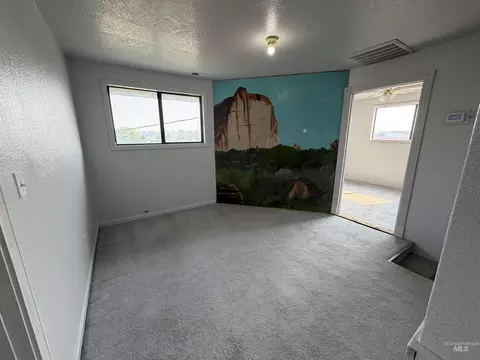 Bedroom - 27924 Sand Rd, Parma, ID 83660 photo 5 of 5